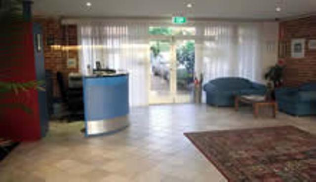 Lake Haven Motor Inn Gorokan Bagian luar foto