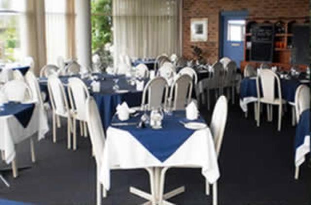 Lake Haven Motor Inn Gorokan Bagian luar foto